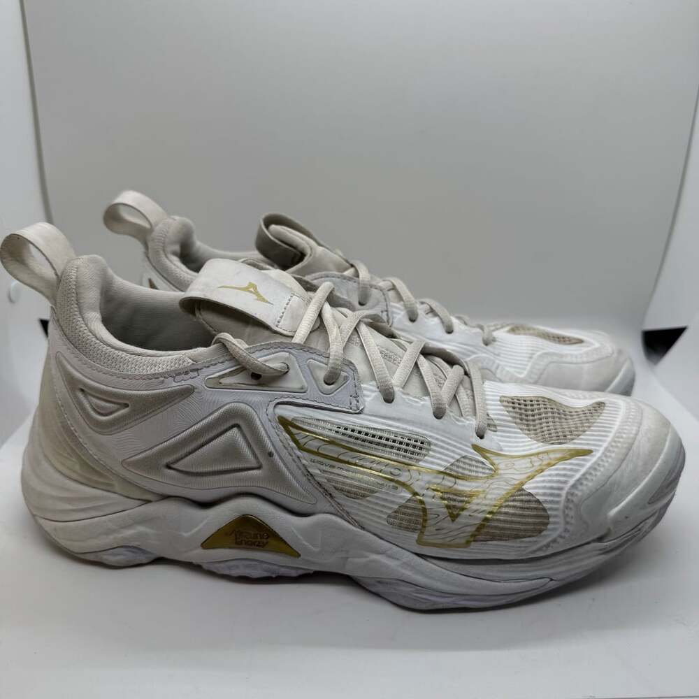 Mizuno Wave Momentum 3 White Gold Volleyball Shoes